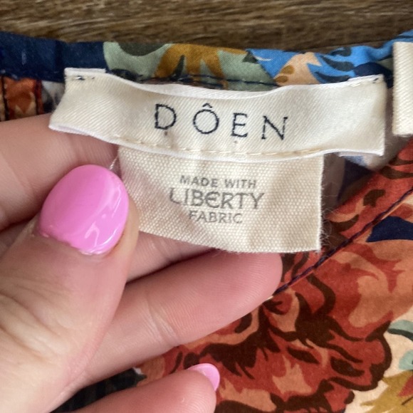 Doen Floral Puff Sleeve Dress - Blue and Red - Picture 5 of 11